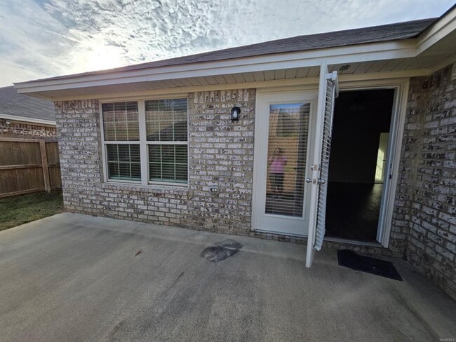 Building Photo - 745 Park Ln