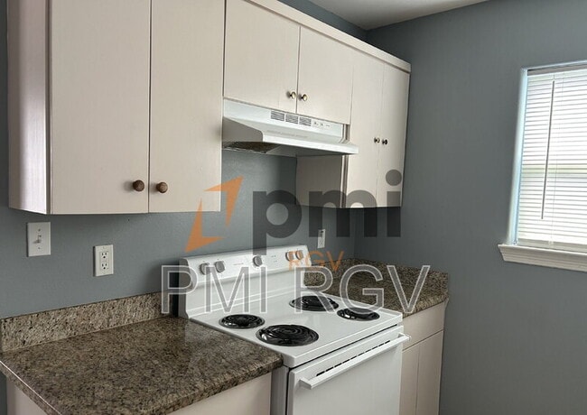 Building Photo - 1410 Quitaca Dr