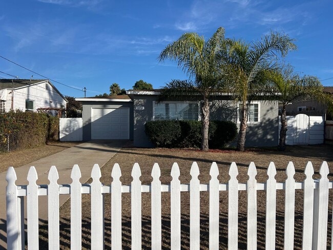 Building Photo - 1013-1013 12th St