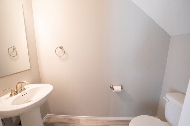 Building Photo - ALFOJ03