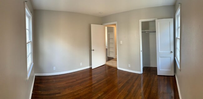 Building Photo - 45 Lakeside Dr