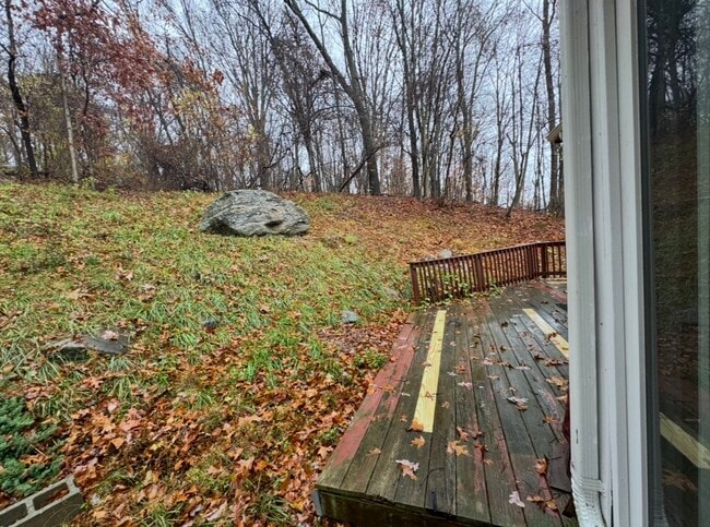 Building Photo - 13 Wawecus Hill Rd