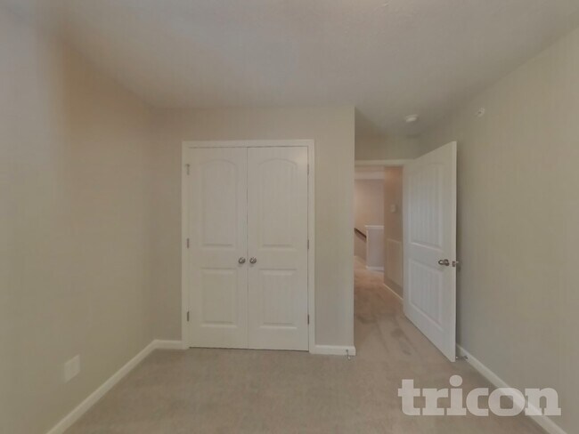 Building Photo - 143 Edgefield Ct