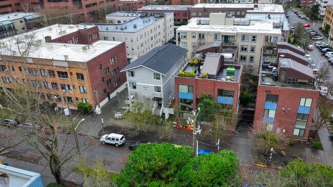 Building Photo - Modern Apartments in Prime Queen Anne Loca...