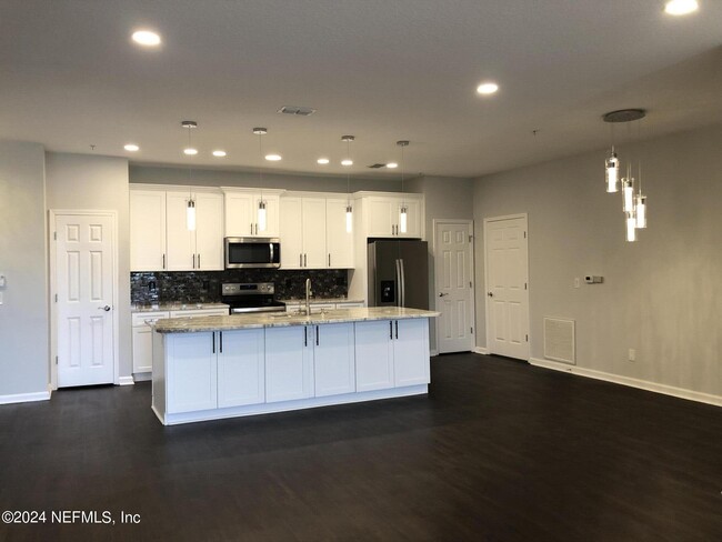 Building Photo - 11251 Campfield Dr