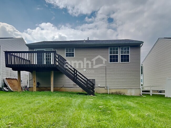 Building Photo - 2580 Evergreen Dr