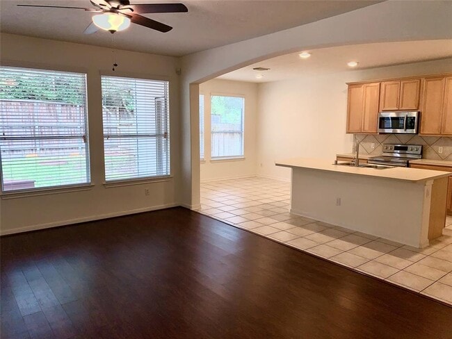Primary Photo - 130 Ledgestone Pl