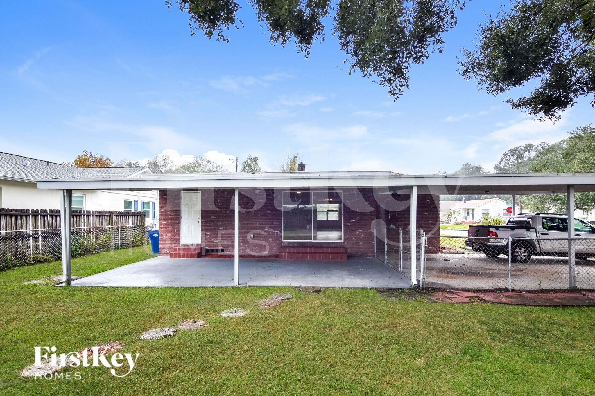 Building Photo - 719 W Ohio Ave