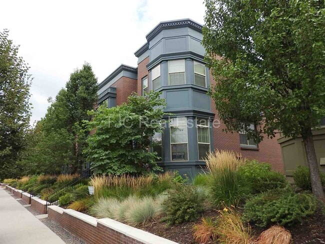 Primary Photo - Central Park Home For Rent! Corner Unit!