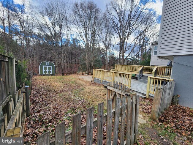 Building Photo - 5625 Reardon Ln