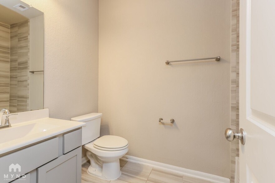 Building Photo - 114 Axlewood Ct