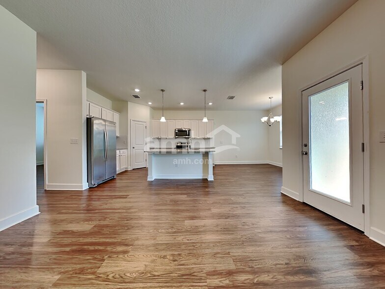 Building Photo - 918 Walden Woods Dr