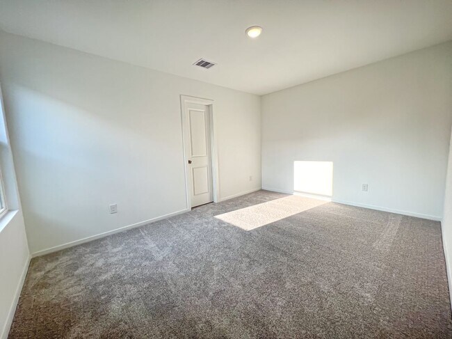 Building Photo - 21479 Carosella Dr