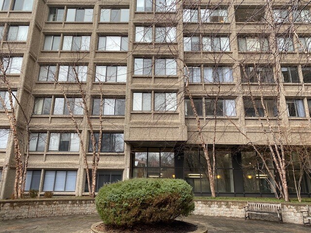 Building Photo - 1731 Beacon St