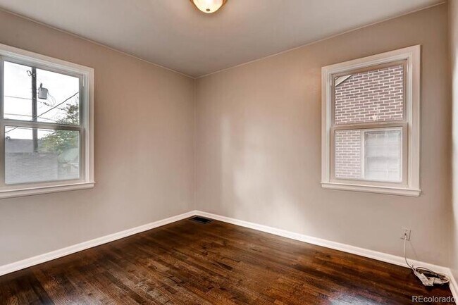 Building Photo - Beautiful Brick Bungalow near Denver Zoo and the Museum of Nature and Science!