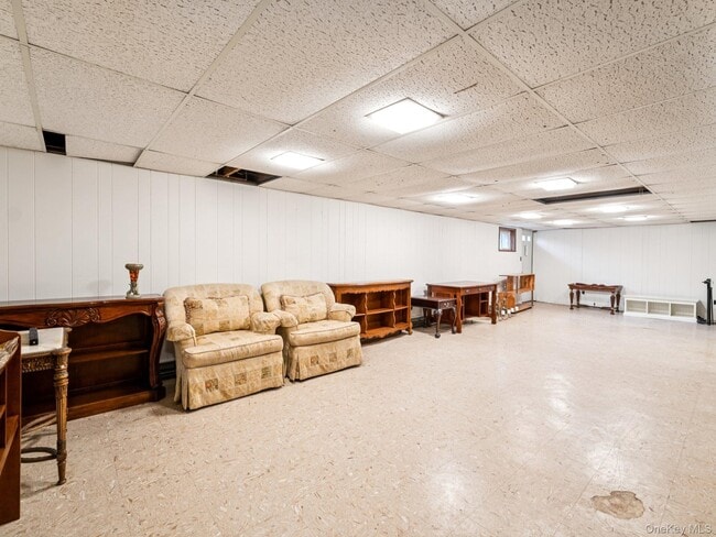 Building Photo - 5 Linda Ct