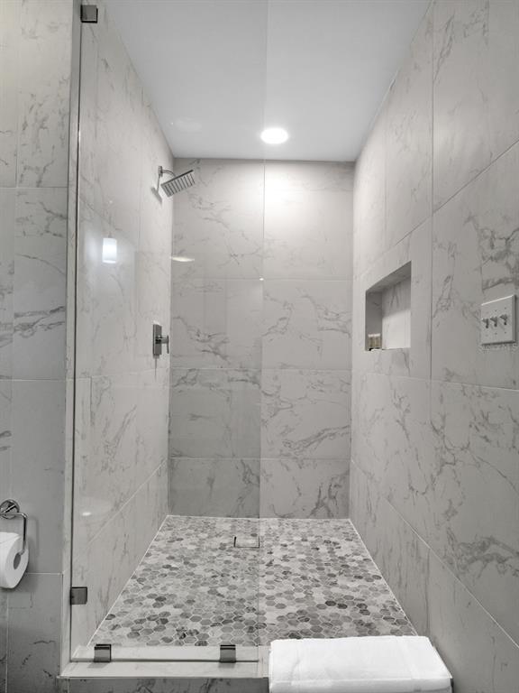 Building Photo - 525 E Jackson St