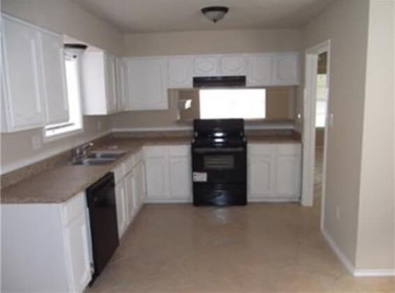 Building Photo - 22603 Millgate Dr