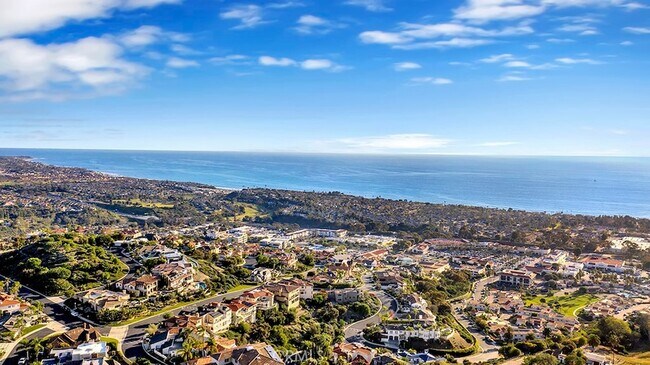 Building Photo - 75 Marbella