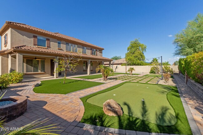 Building Photo - 5811 W Bonanza Ln