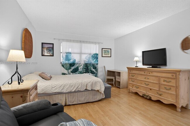 Building Photo - 7807 Golf Cir Dr