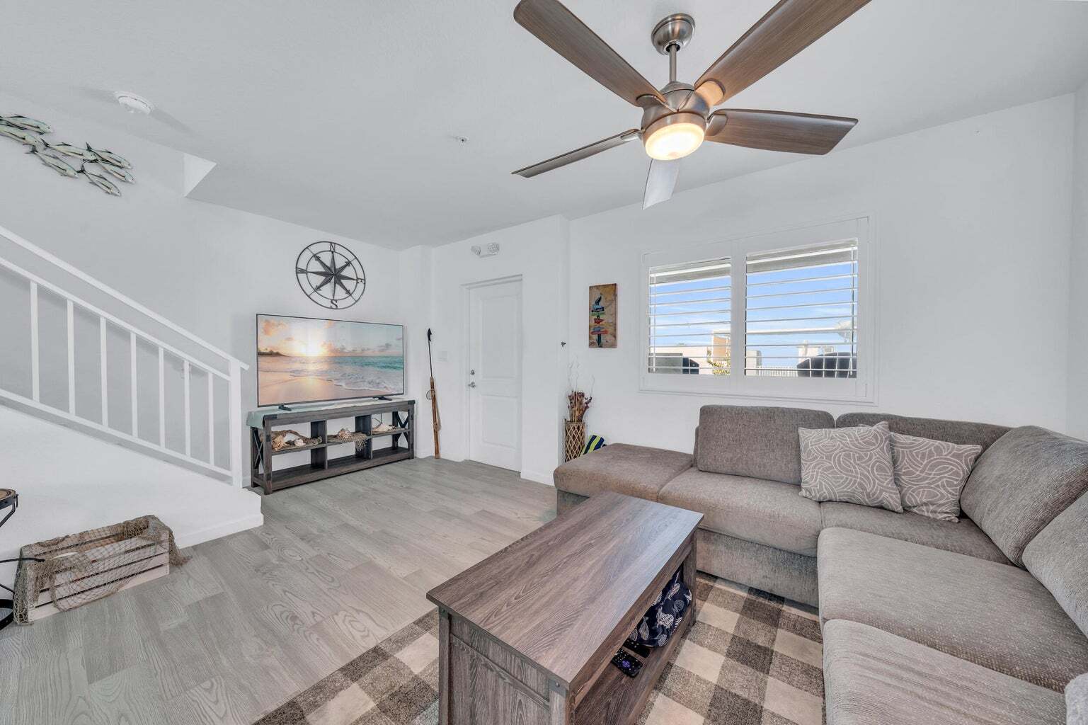 Building Photo - 10877 Overseas Hwy