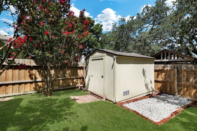 Building Photo - 9815 Lockberry Ln