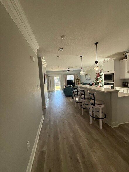 Building Photo - 10484 W Landon Green Cir