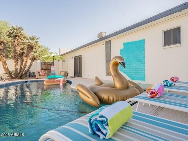 Building Photo - 3302 E Turquoise Ave