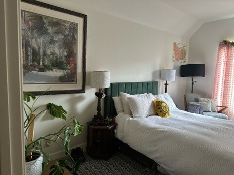 Building Photo - 550 Camino De La Reina