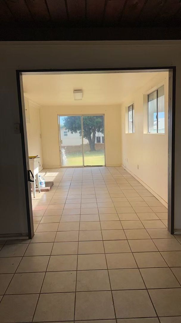 Building Photo - 3 Bedroom Makakilo Home with Yard & Cool Breezes!
