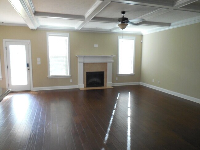 Building Photo - 812 Herrington Dr