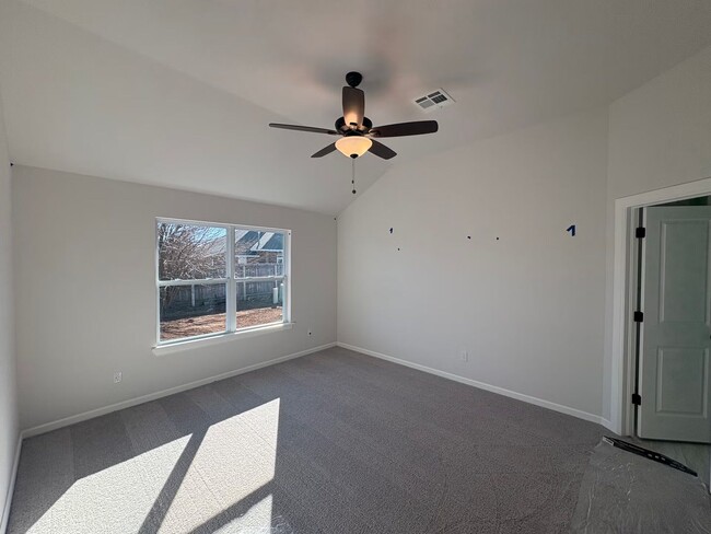 Building Photo - New Home!