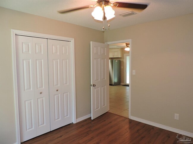 Building Photo - 1020 Sagebrush Trail