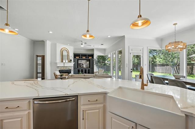 Building Photo - 350 Silverwood Cir