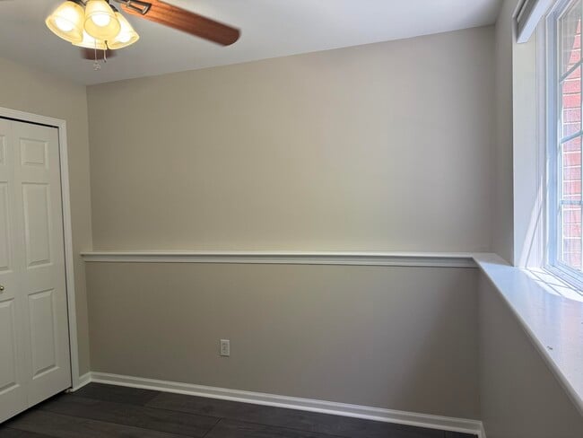 Building Photo - 3083 Promenade Cir