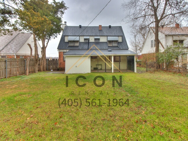 Building Photo - 216 NW 36th St