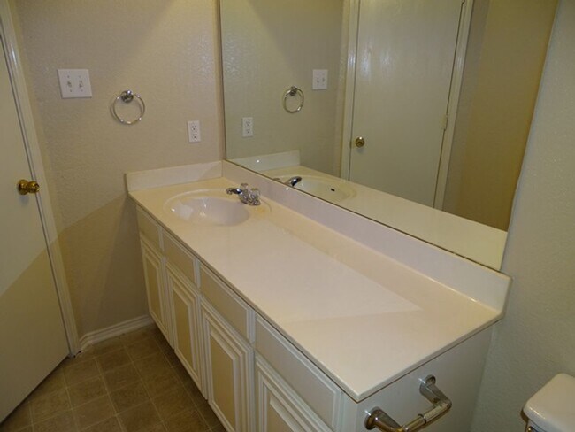 Building Photo - 6046 Mountain Meadow