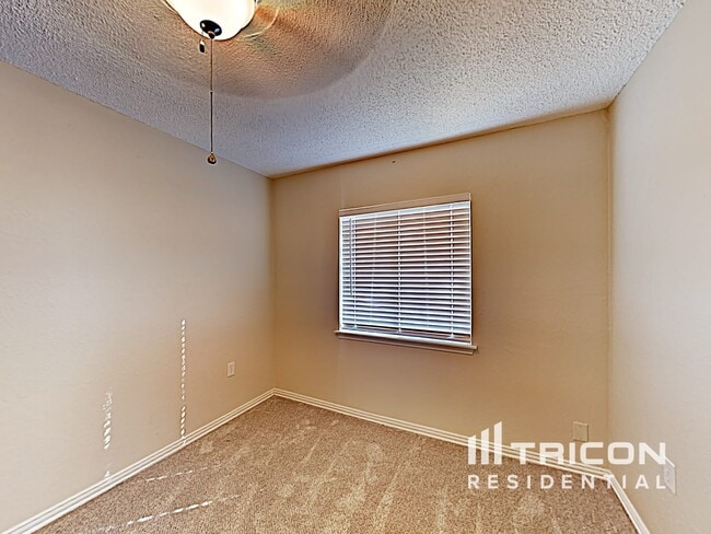 Building Photo - 6815 Hillside Peak