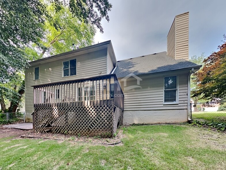 Building Photo - 581 Thornbush Ter