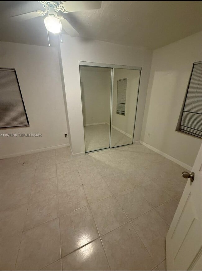 Building Photo - 815 Foster Rd