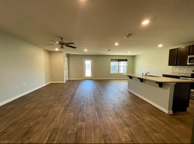 Building Photo - 910 Merganser Way