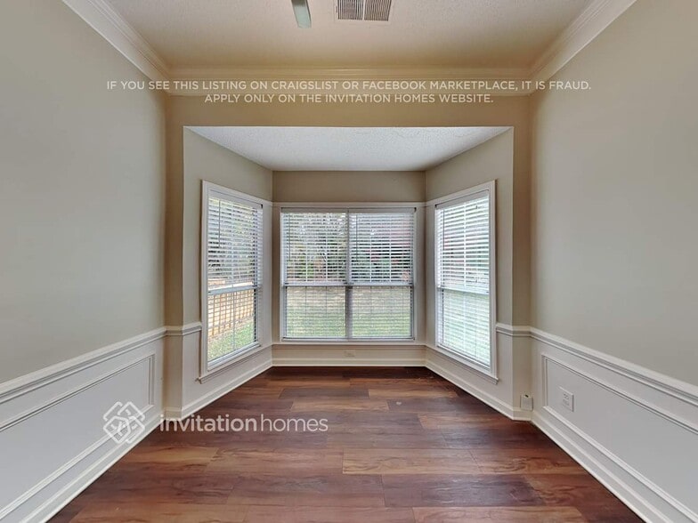 Building Photo - 6000 Elm Cove Ln
