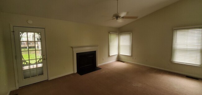 Building Photo - 4810 Heritage Woods Ct