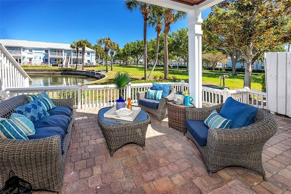 Building Photo - 5231 Beach Dr SE