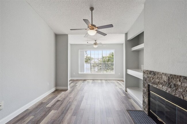 Building Photo - 13015 Plantation Park Cir