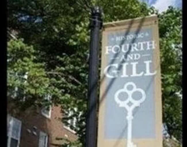 Building Photo - Knoxville 37917 - 1 bedroom 1 bath condo - call Howard Grower 865-705-0969