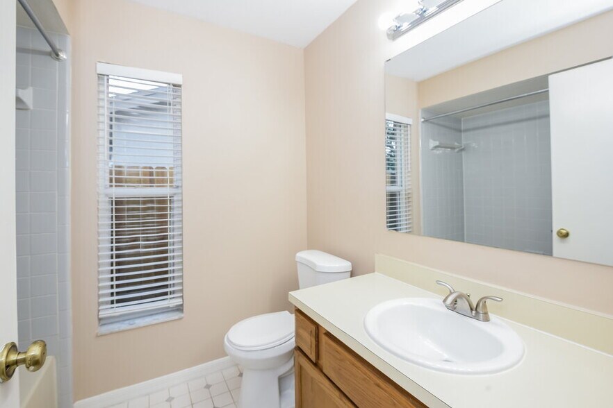 Building Photo - 1092 Manigan Ave