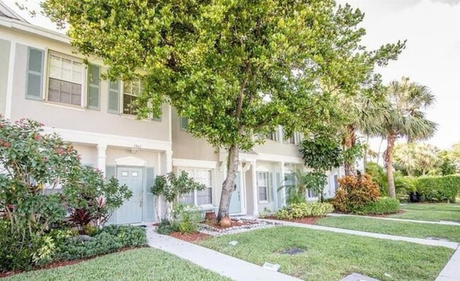 Building Photo - 8149 San Carlos Cir