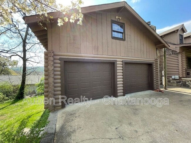 Building Photo - 2414 Briggs Ave